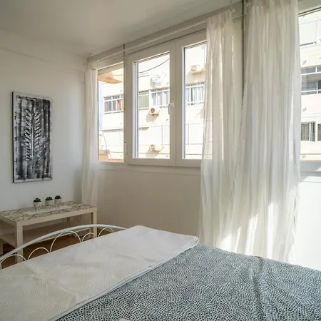 Apt. P/3 10' From The W/wifi In *