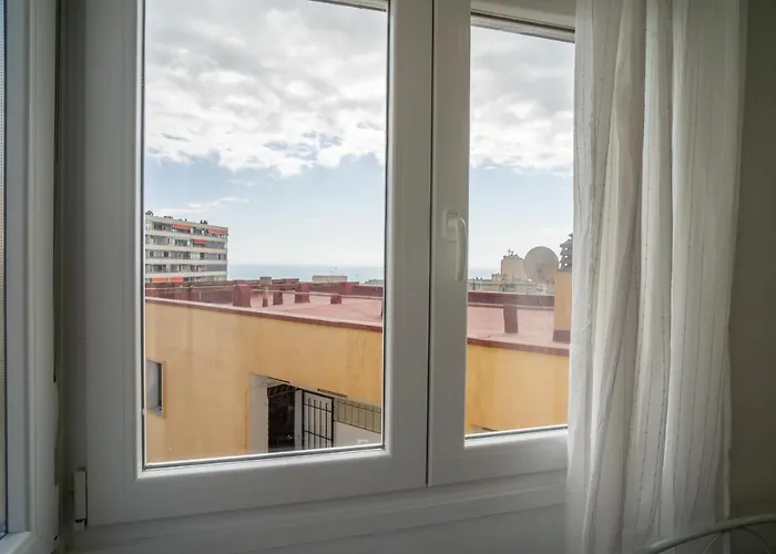 Apt. P/3 10' From The W/wifi In *