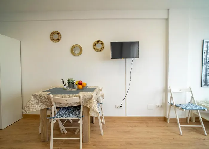 Apt. P/3 10' From The W/wifi In * Torremolinos